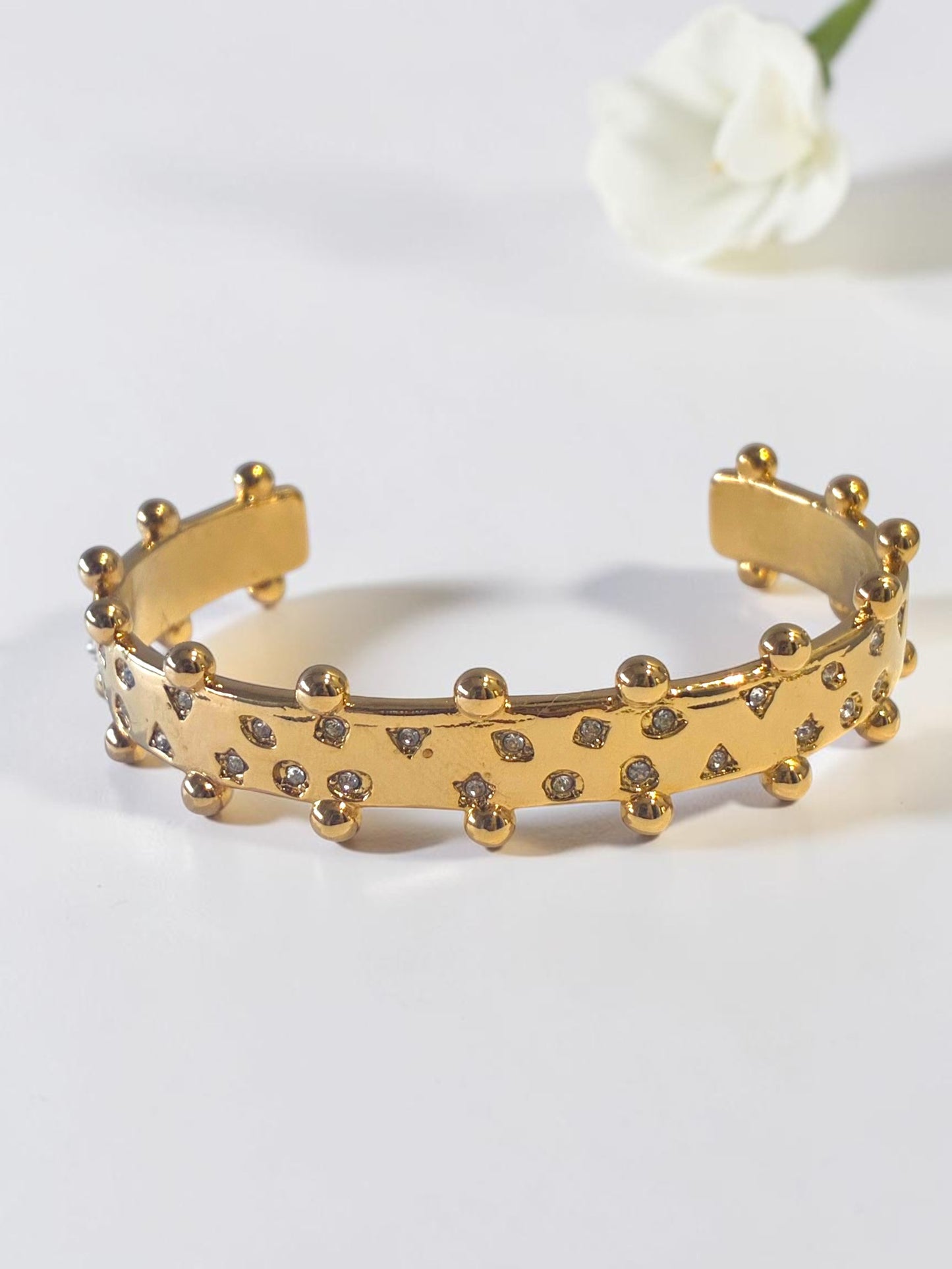 GOLDEN DIAMOND EYTON BRACELET (CUFF)