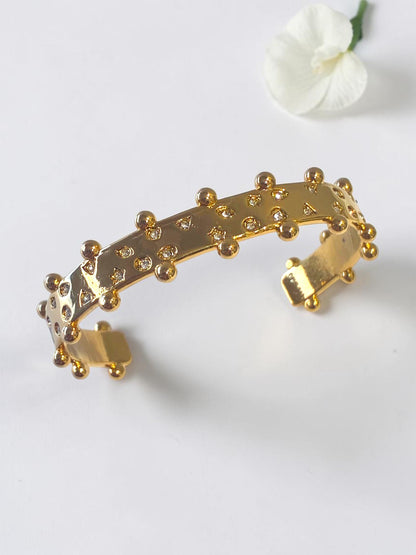 GOLDEN DIAMOND EYTON BRACELET (CUFF)