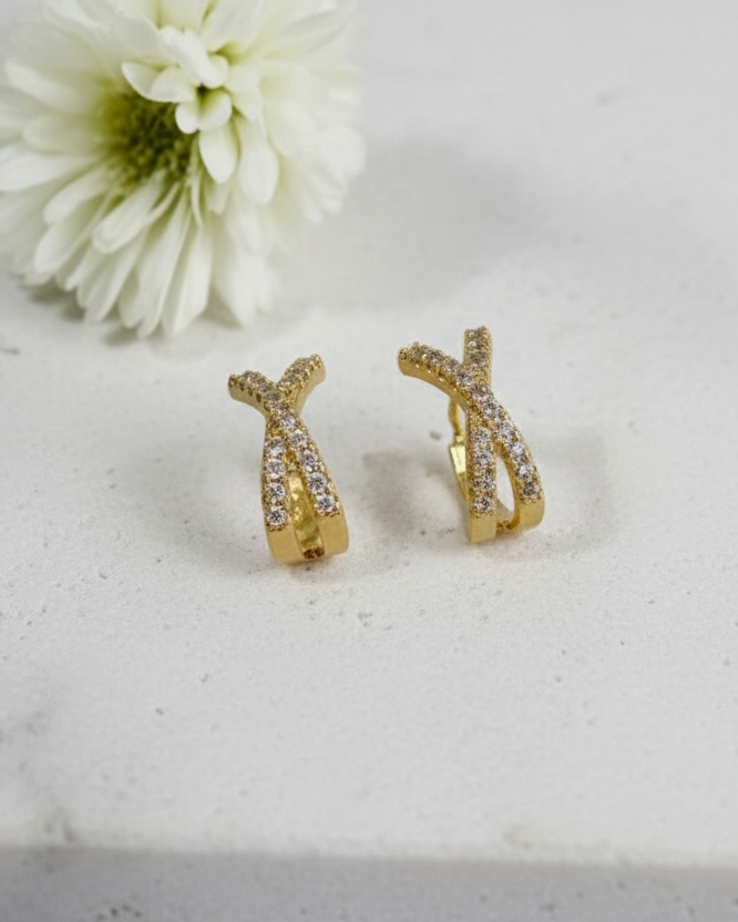 GOLDEN DIAMOND GREHAMIE EAR CUFF