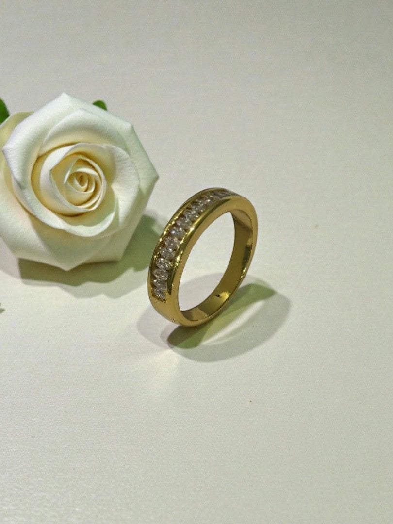 GOLDEN DIAMOND HARPER RING