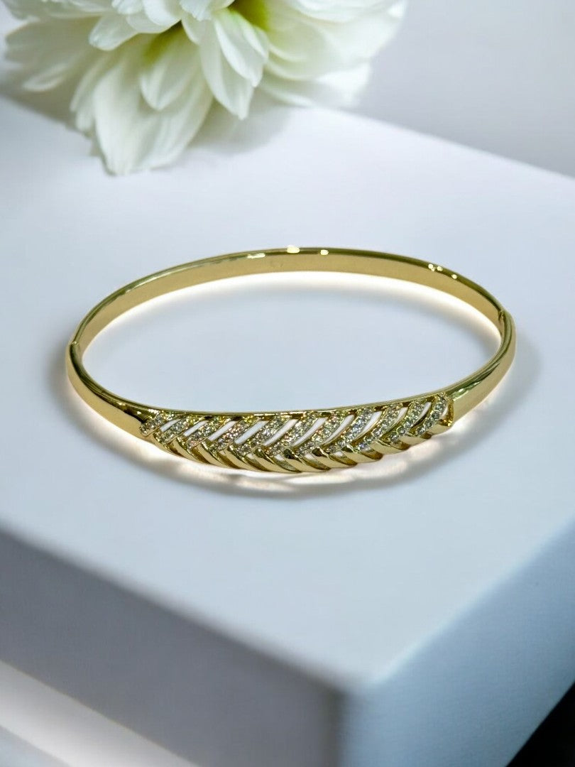 GOLDEN DIAMOND HRIAM BRACELET