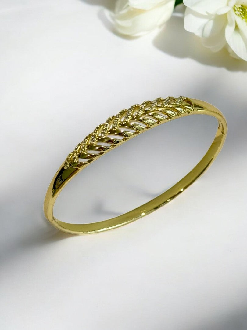 GOLDEN DIAMOND HRIAM BRACELET