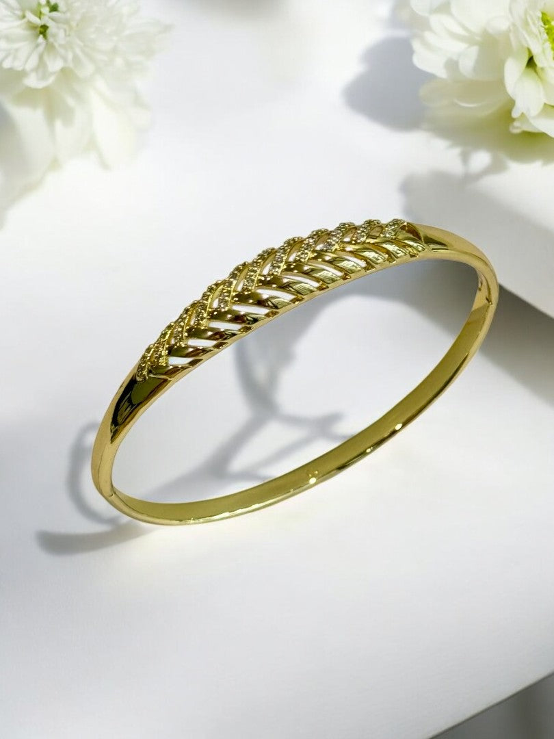 GOLDEN DIAMOND HRIAM BRACELET