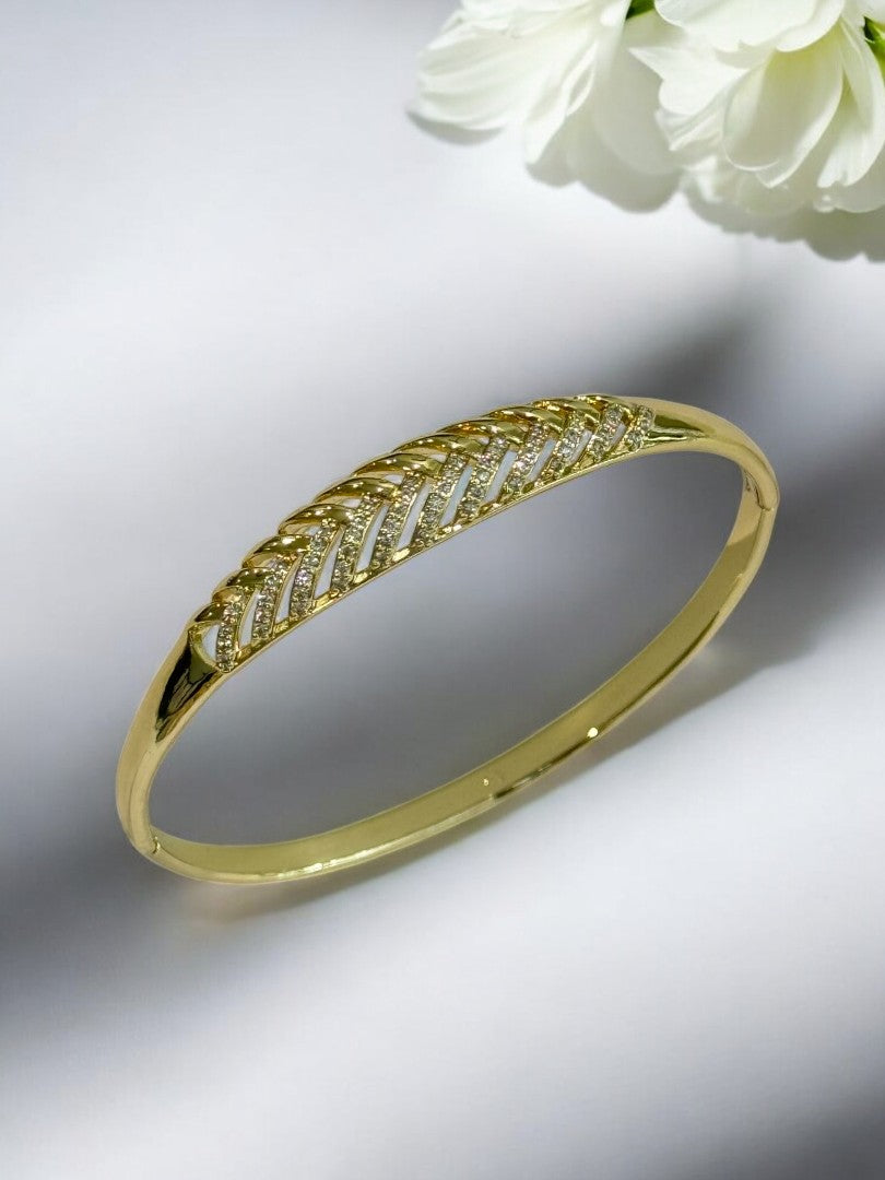 GOLDEN DIAMOND HRIAM BRACELET