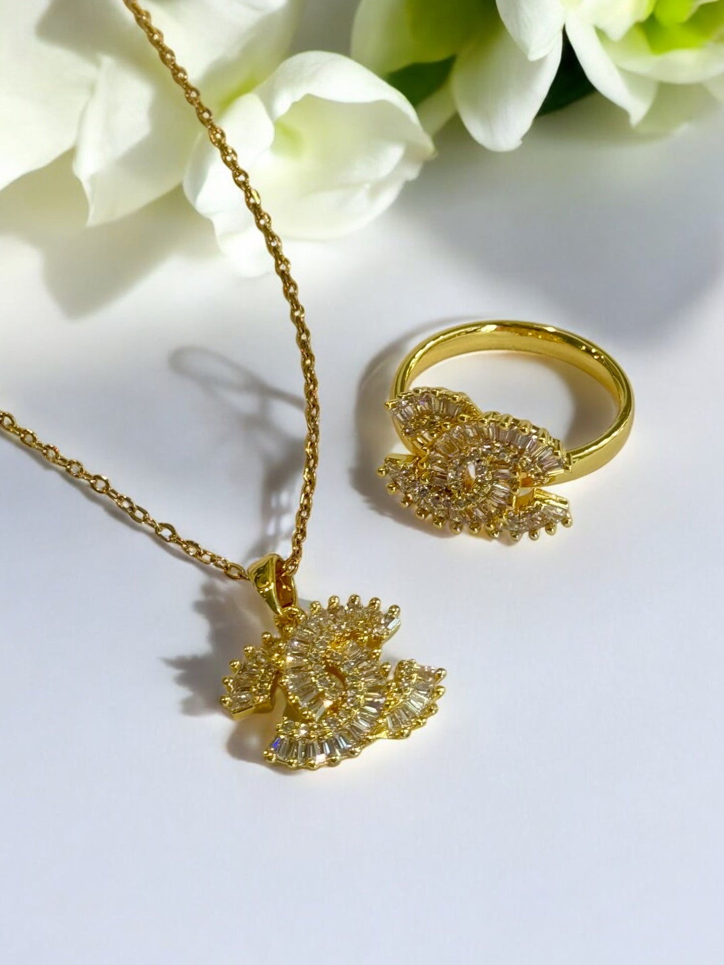 GOLDEN DIAMOND HUXLEY NECKLACE AND RING (COMBO)