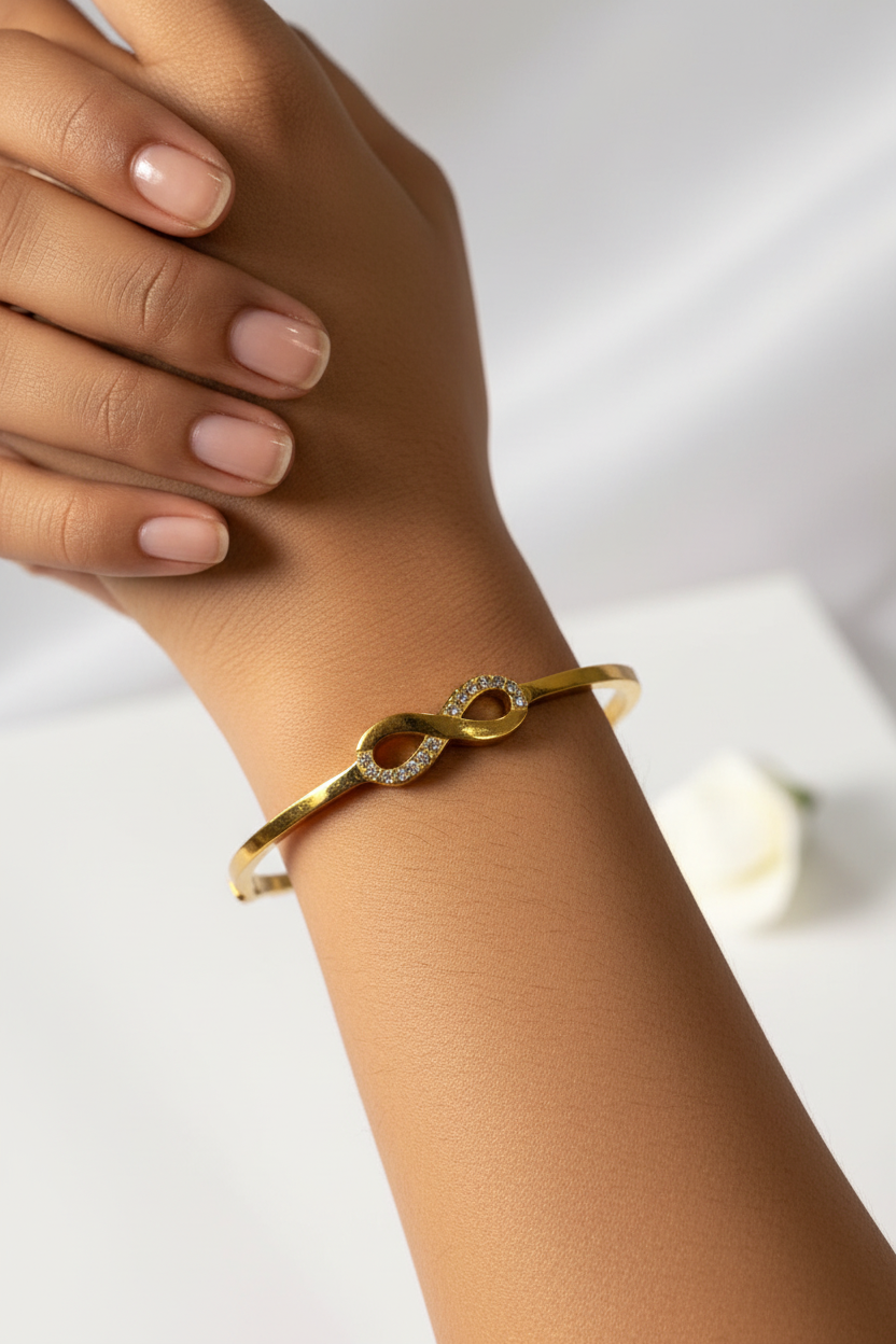 GOLDEN DIAMOND INFINITY LENNON BRACELET