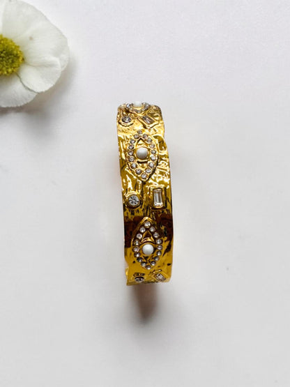 GOLDEN DIAMOND IRIS BRACELET (CUFF)