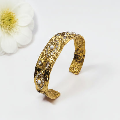 GOLDEN DIAMOND IRIS BRACELET (CUFF)