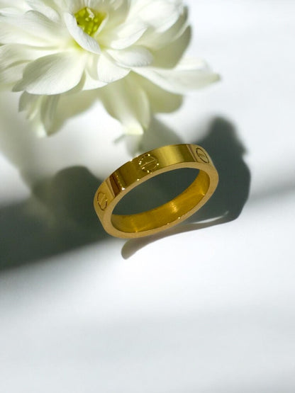 GOLDEN JASE RING