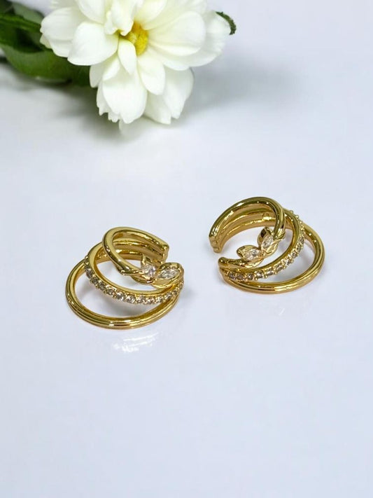 GOLDEN DIAMOND JAXIEM EAR CUFF
