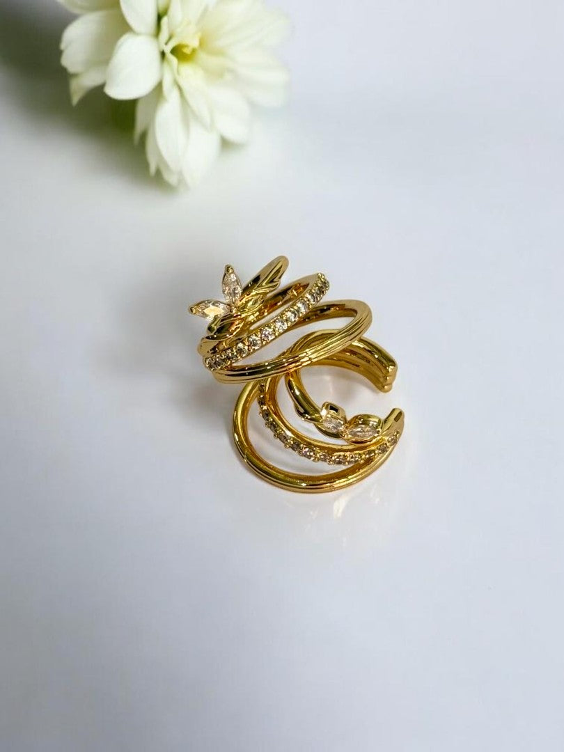 GOLDEN DIAMOND JAXIEM EAR CUFF