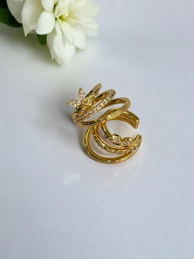 GOLDEN DIAMOND JAXIEM EAR CUFF
