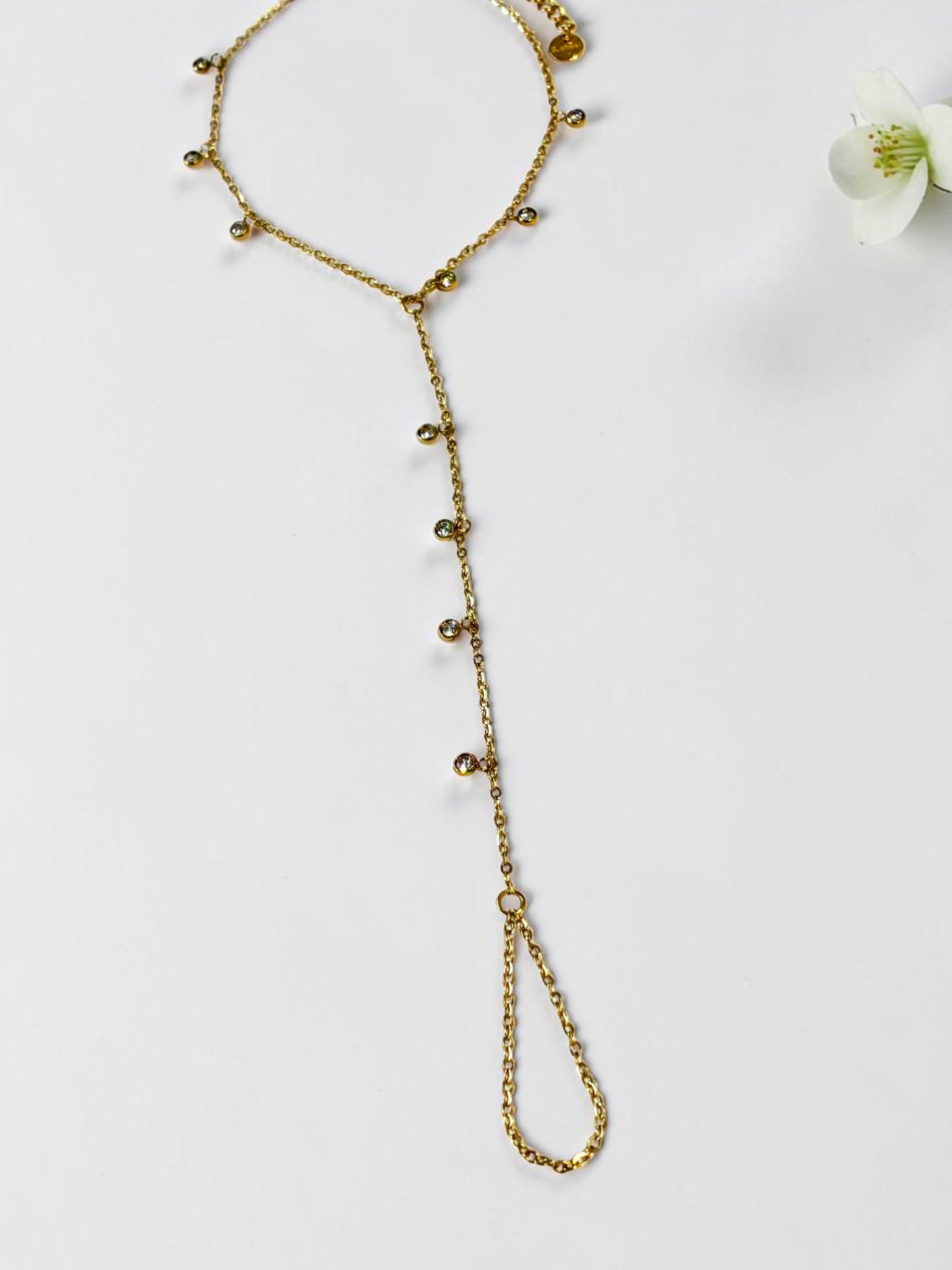 GOLDEN DIAMOND JHANSI HAND CHAIN (POCHI)