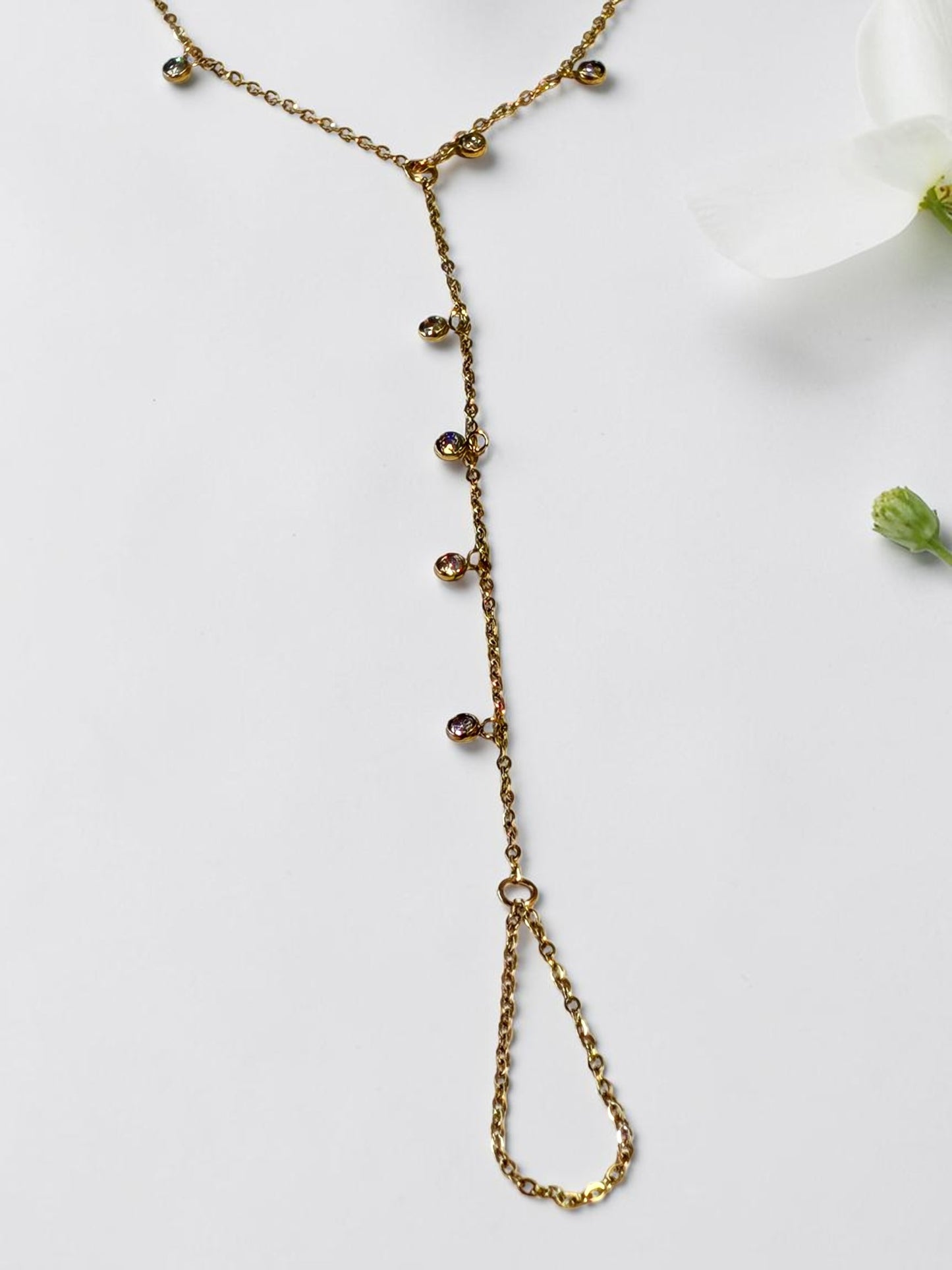 GOLDEN DIAMOND JHANSI HAND CHAIN (POCHI)