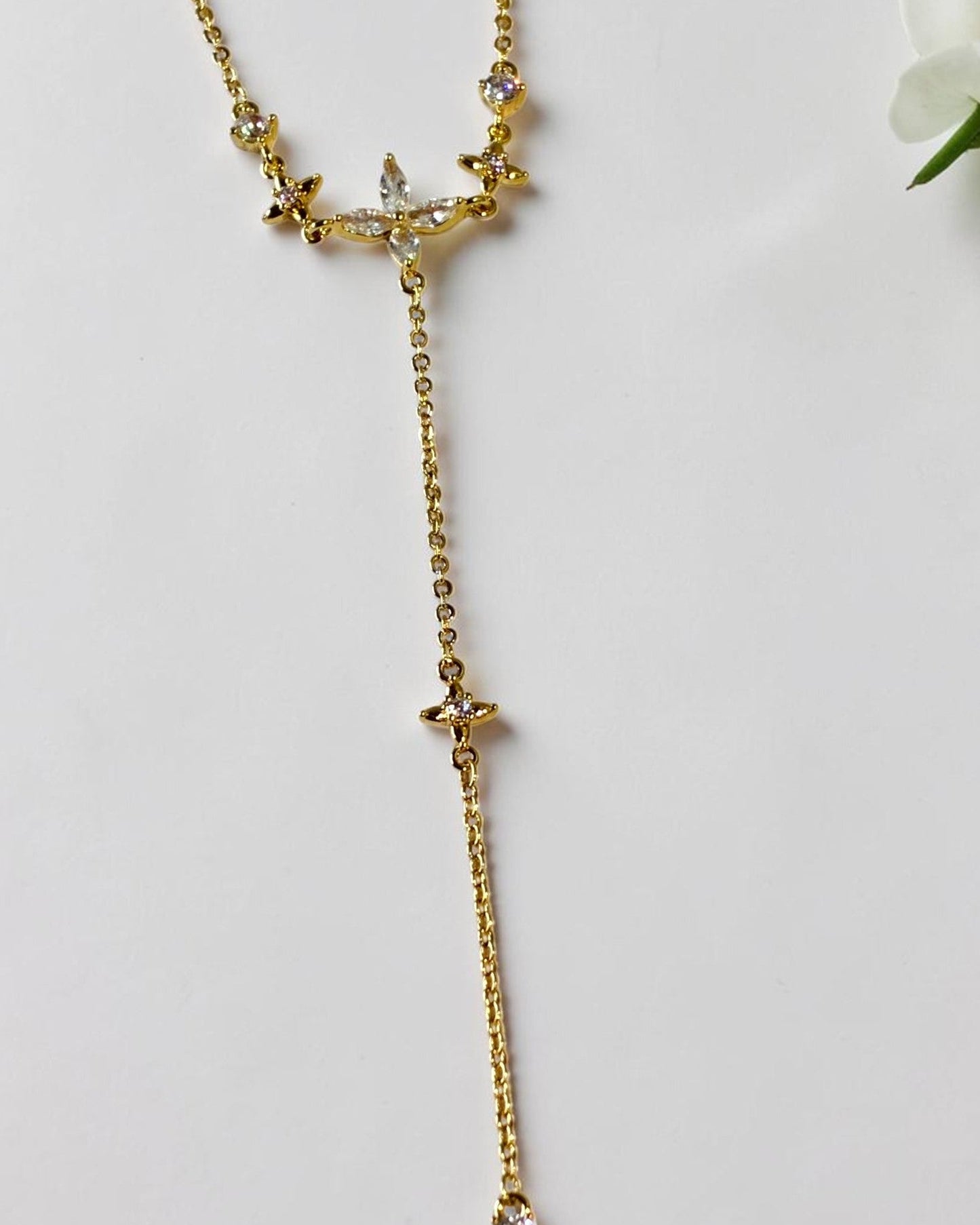 GOLDEN DIAMOND JUDSONA HAND CHAIN (POCHI)