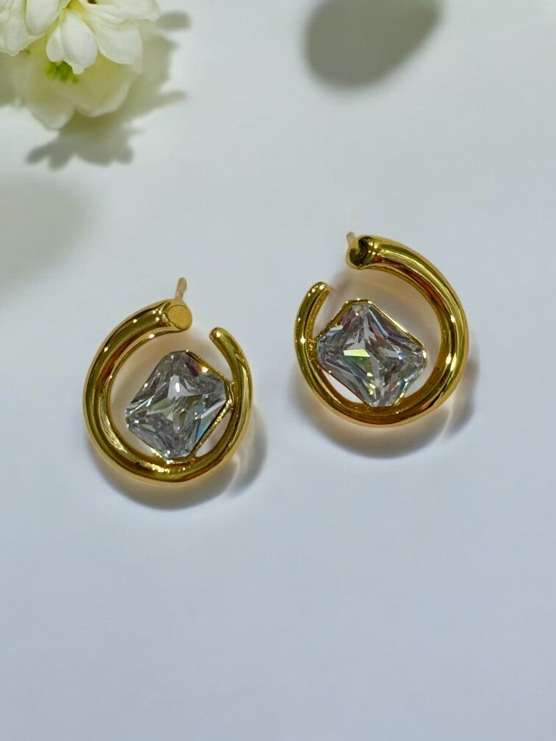 GOLDEN DIAMOND KASHTON EARRINGS