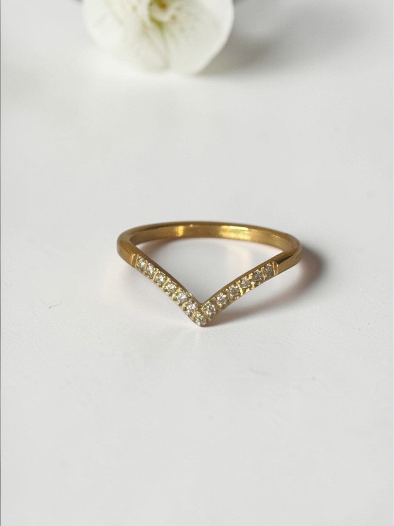 GOLDEN DIAMOND KATHERINE RING