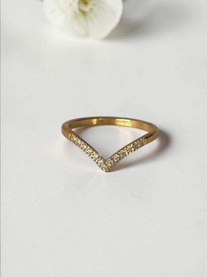 GOLDEN DIAMOND KATHERINE RING