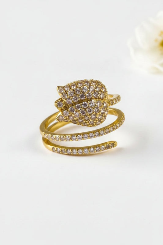GOLDEN DIAMOND KRINA RING