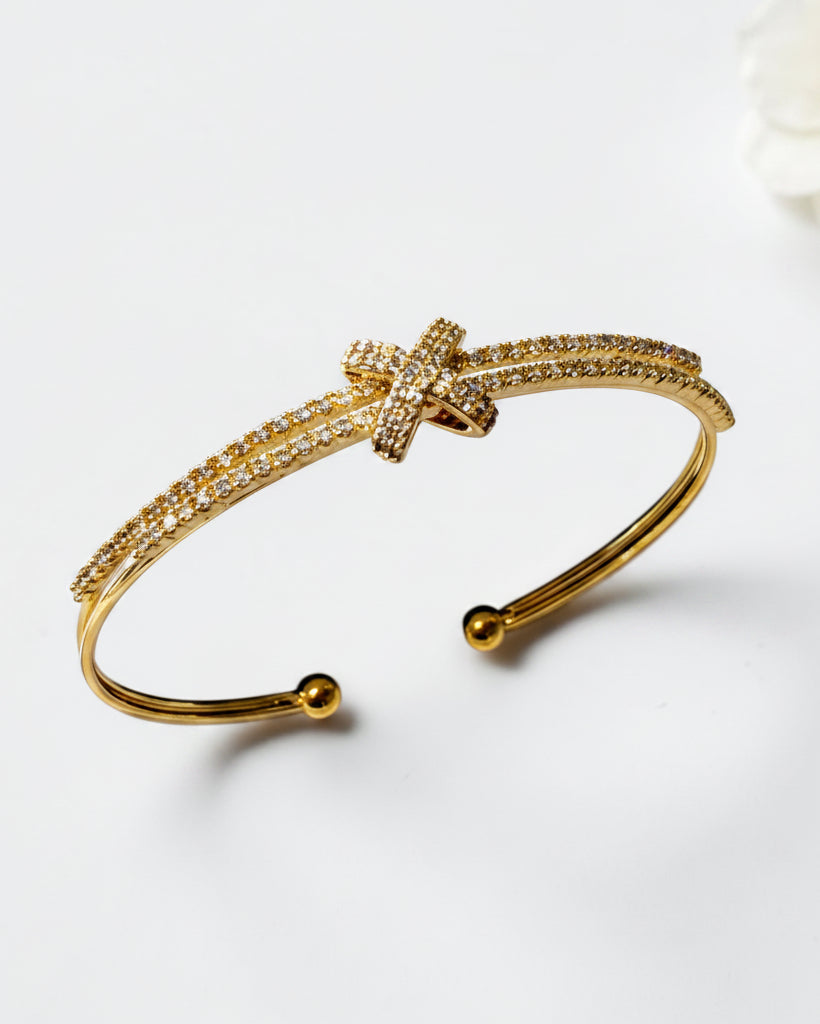 GOLDEN DIAMOND KRITHI BRACELET (CUFF)