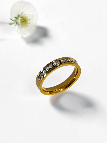 GOLDEN DIAMOND KRUPAL RING