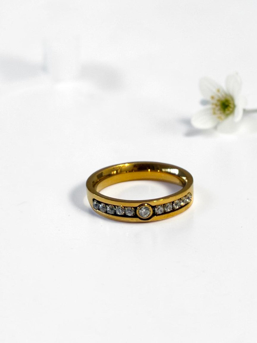 GOLDEN DIAMOND KRUPAL RING