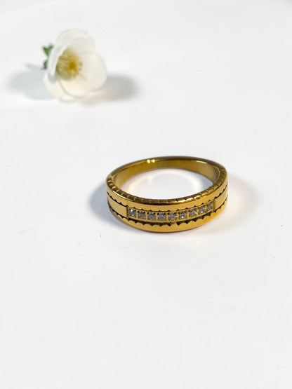 GOLDEN DIAMOND KRUTIKA RING