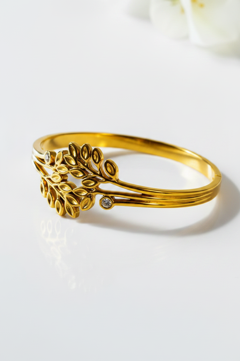 GOLDEN DIAMOND LEAF ERIN BRACELET