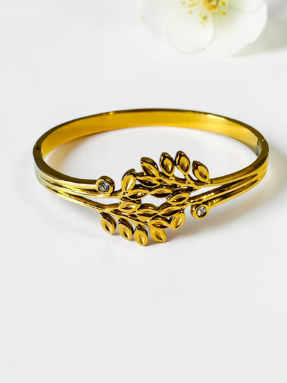 GOLDEN DIAMOND LEAF ERIN BRACELET