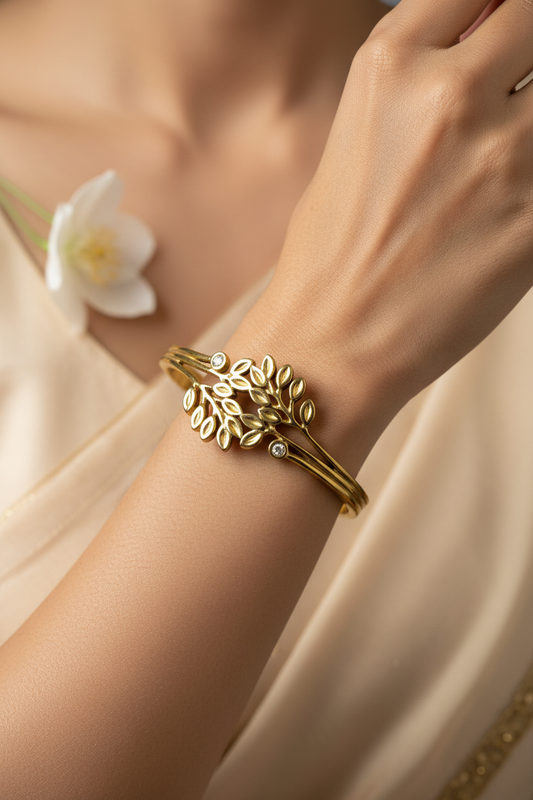GOLDEN DIAMOND LEAF ERIN BRACELET