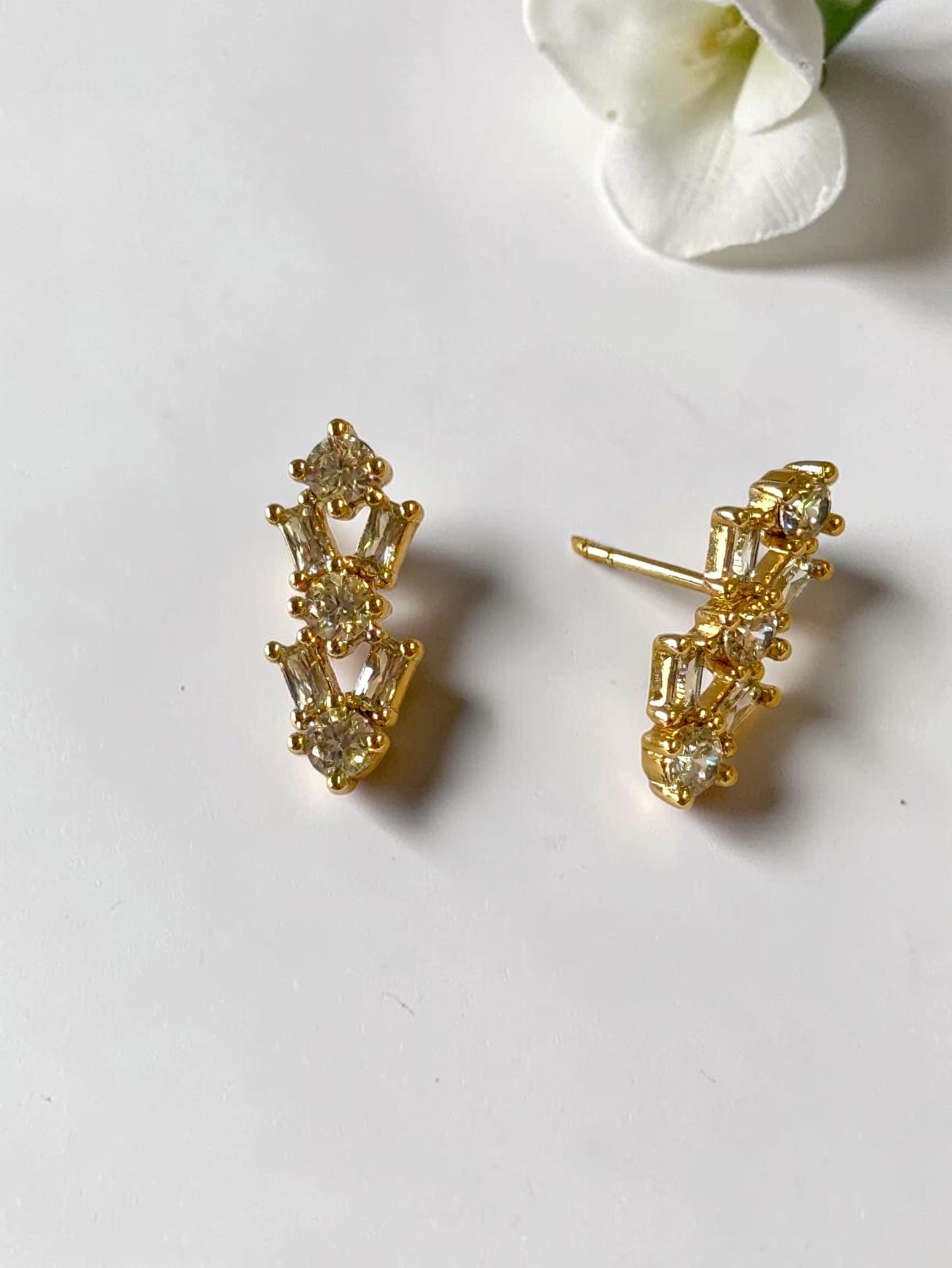 GOLDEN DIAMOND LEAH EARRINGS
