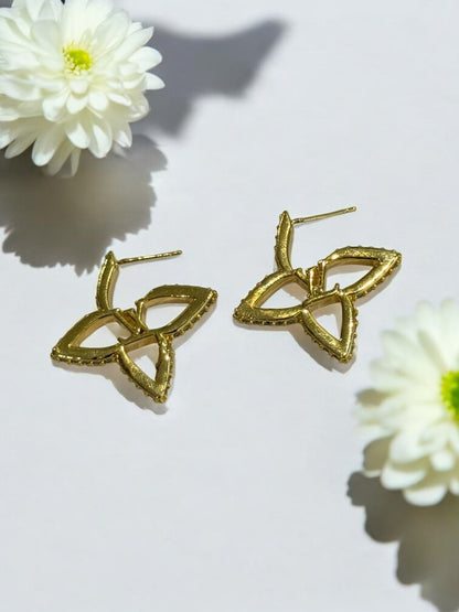 GOLDEN DIAMOND LINE DUNCAN EARRINGS