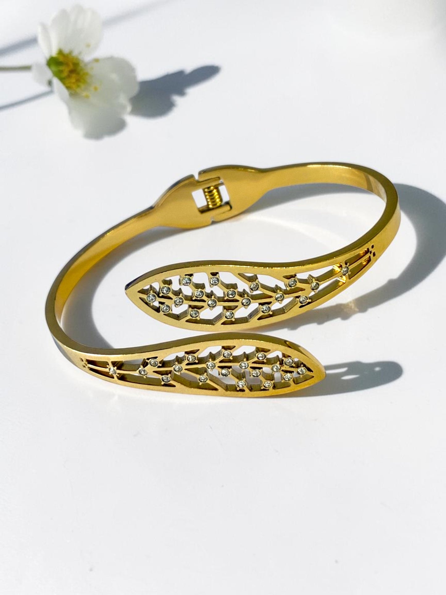 GOLDEN DIAMOND LLIANA BRACELET (CUFF)