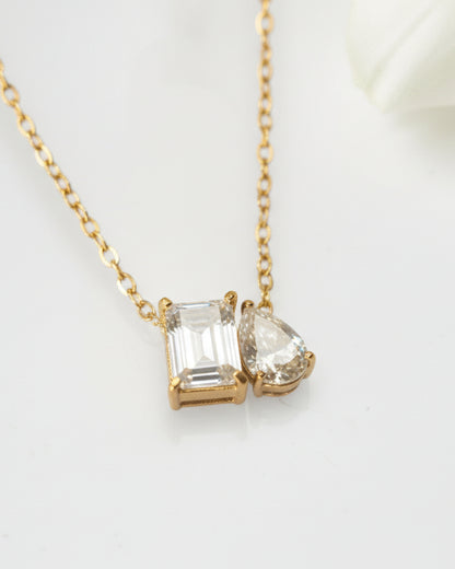 GOLDEN DIAMOND LUCIA NECKLACE