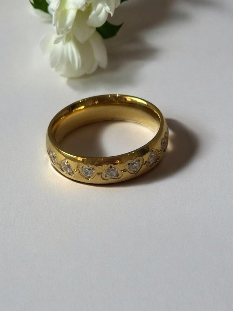GOLDEN DIAMOND LUNA RING