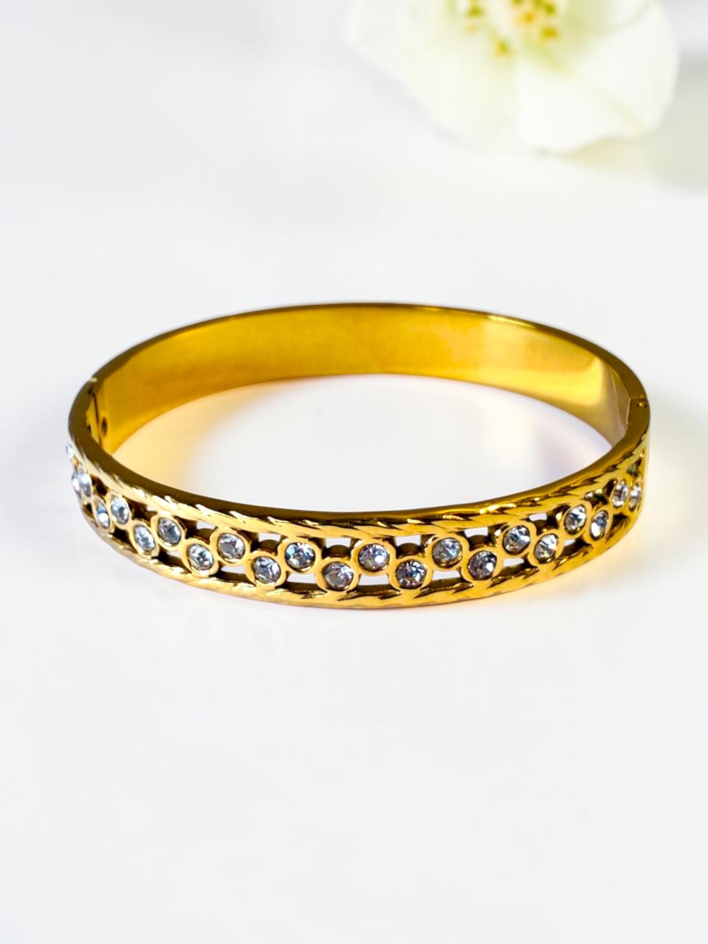 GOLDEN DIAMOND LYRA BRACELET