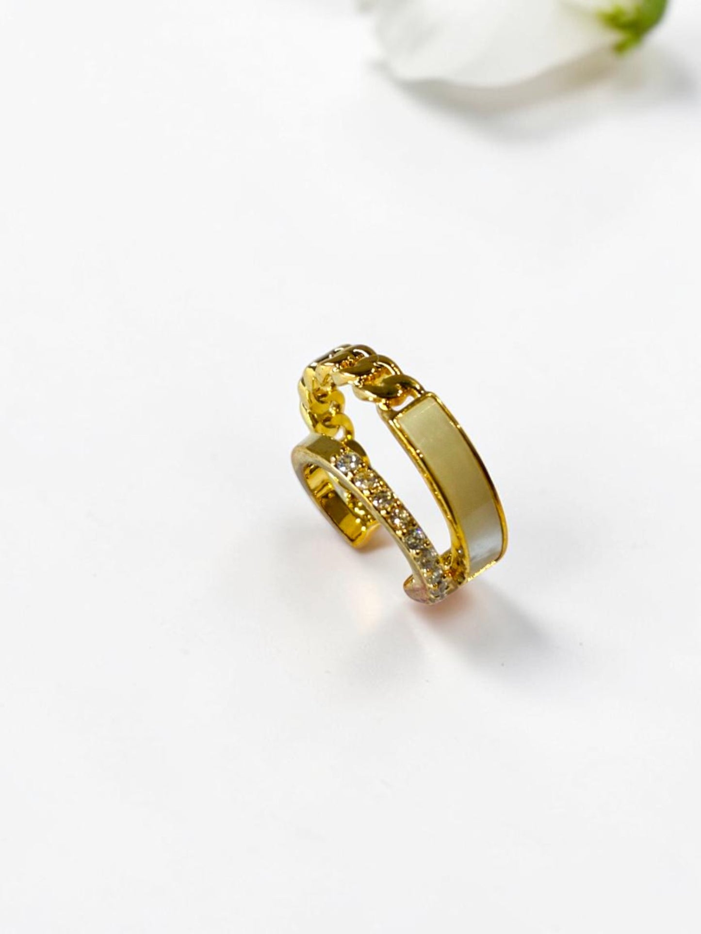 GOLDEN DIAMOND MAISIE EAR CUFF