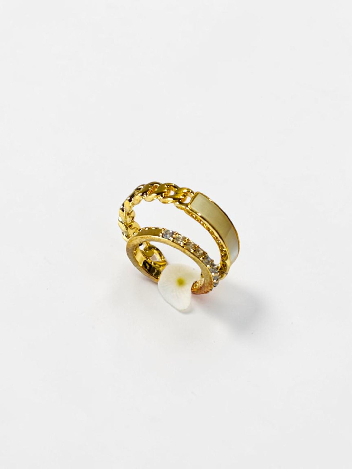 GOLDEN DIAMOND MAISIE EAR CUFF