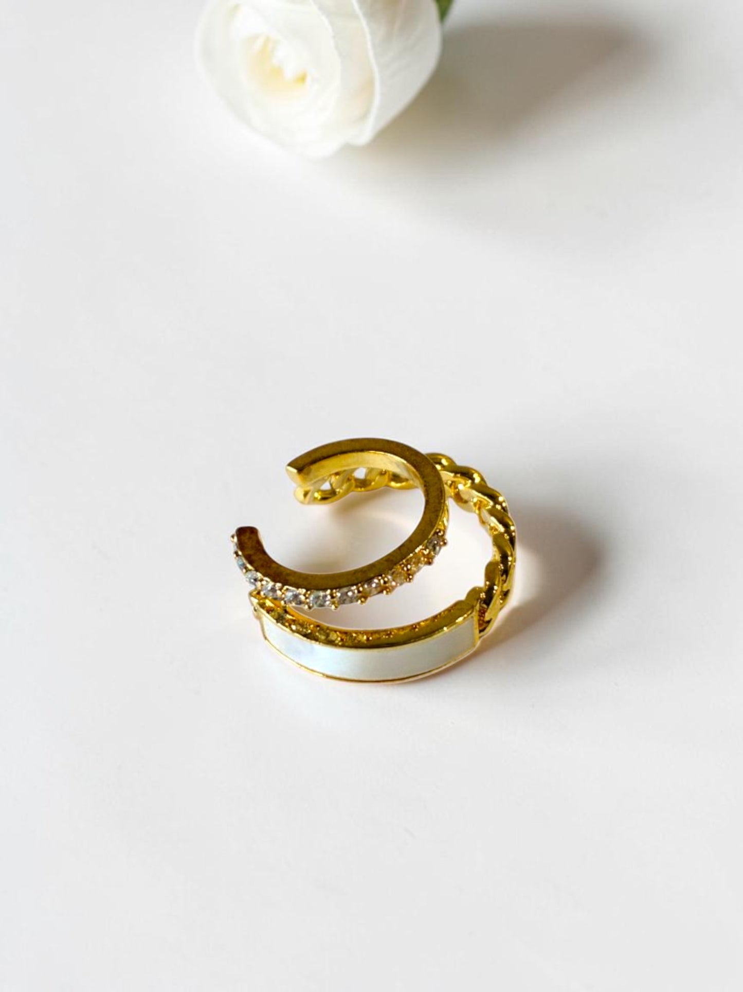 GOLDEN DIAMOND MAISIE EAR CUFF