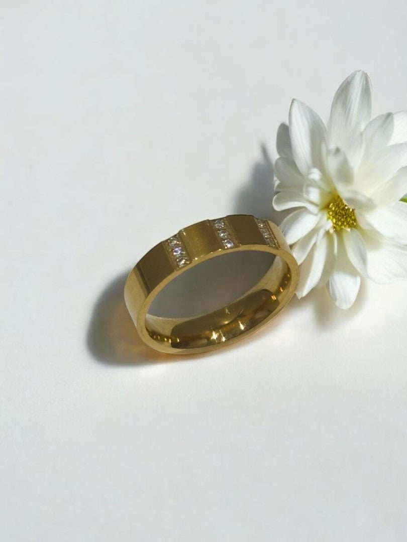 GOLDEN DIAMOND MASON RING