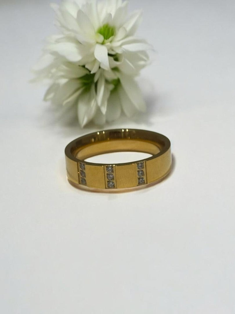 GOLDEN DIAMOND MASON RING