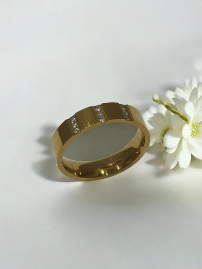 GOLDEN DIAMOND MASON RING