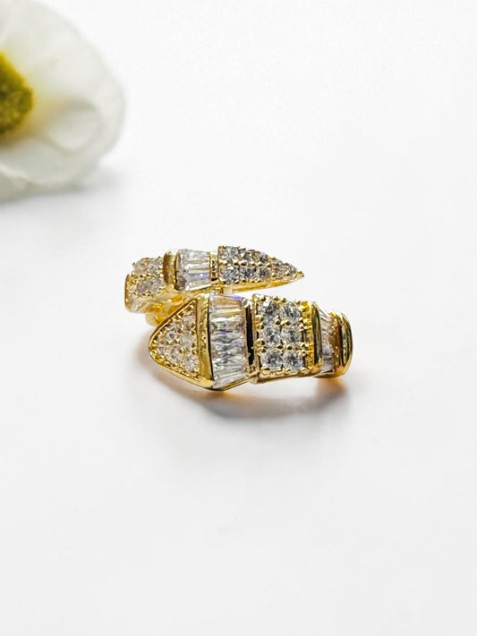 GOLDEN DIAMOND MELODY EAR CUFF