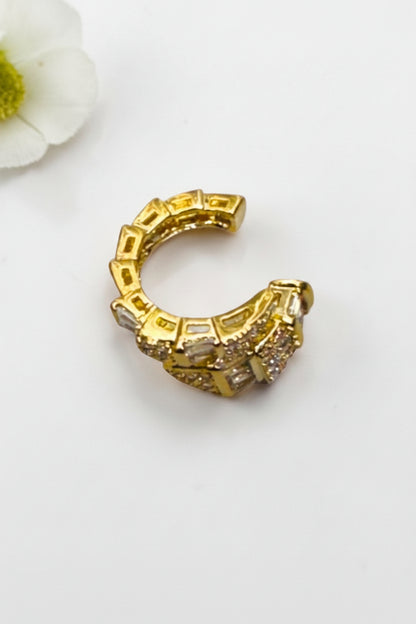 GOLDEN DIAMOND MELODY EAR CUFF
