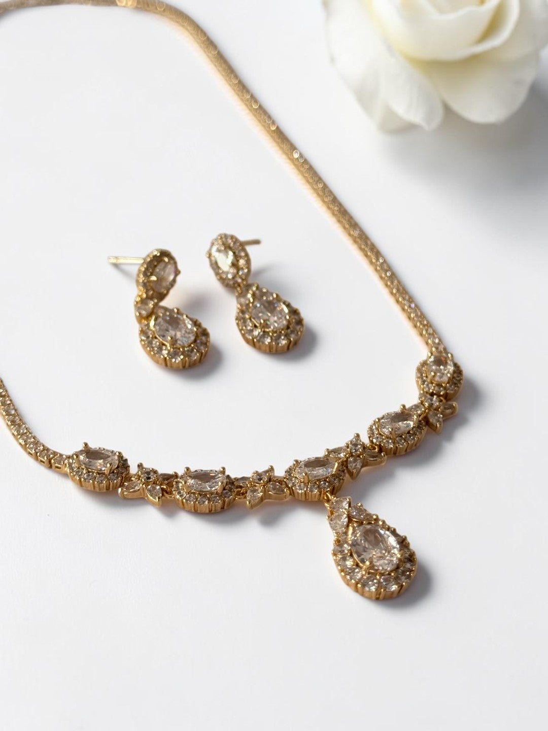 GOLDEN DIAMOND MILANEY NECKLACE SET