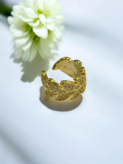 GOLDEN DIAMOND MILI EAR CUFF