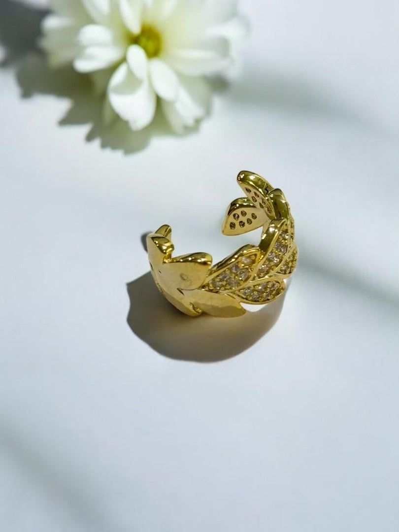 GOLDEN DIAMOND MILI EAR CUFF