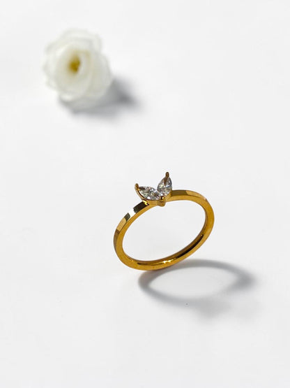 GOLDEN DIAMOND MRUNAL RING