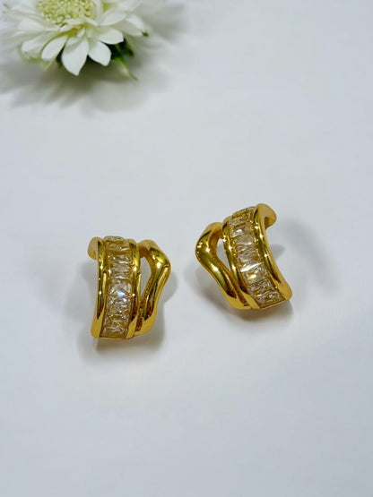 GOLDEN DIAMOND NELVIN EARRINGS