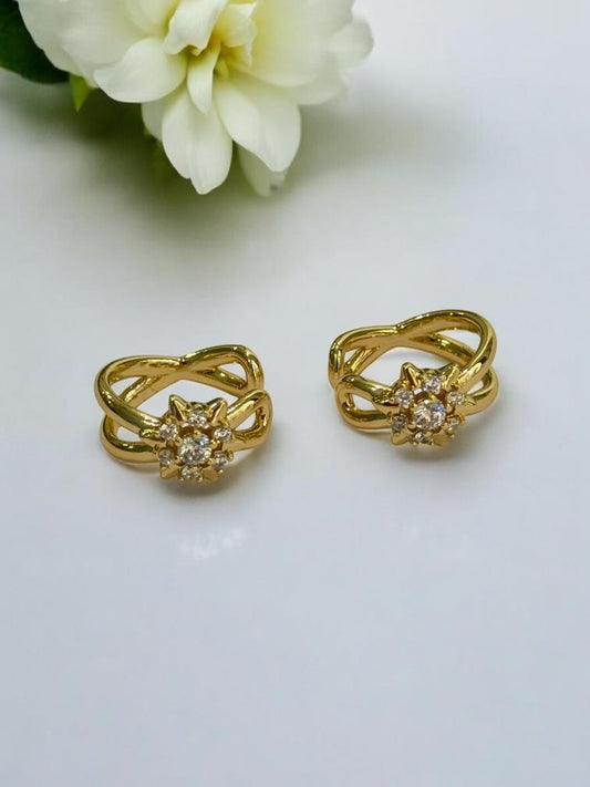 GOLDEN DIAMOND NEONEL EAR CUFF